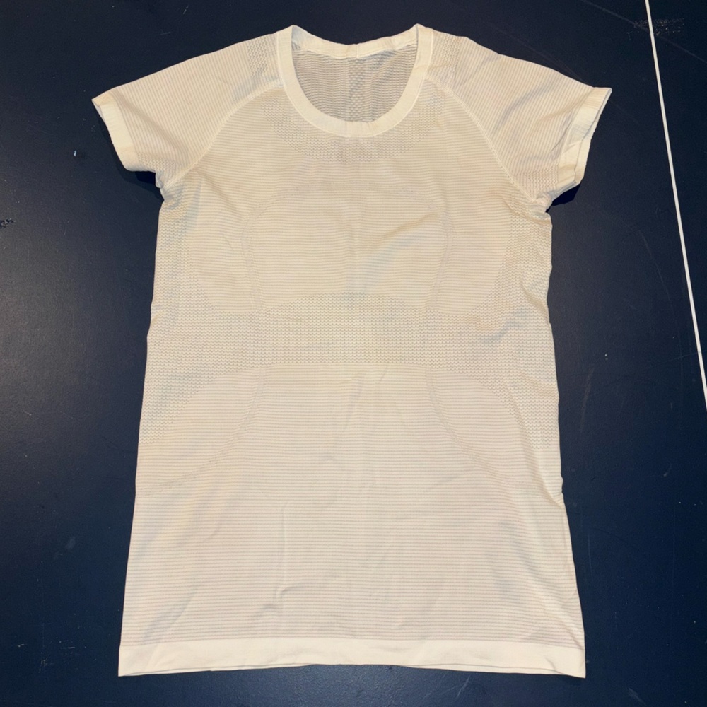 Lululemon Swiftly Tech Short Sleeve